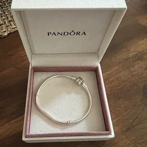New Pandora barrel clasp chain bracelet